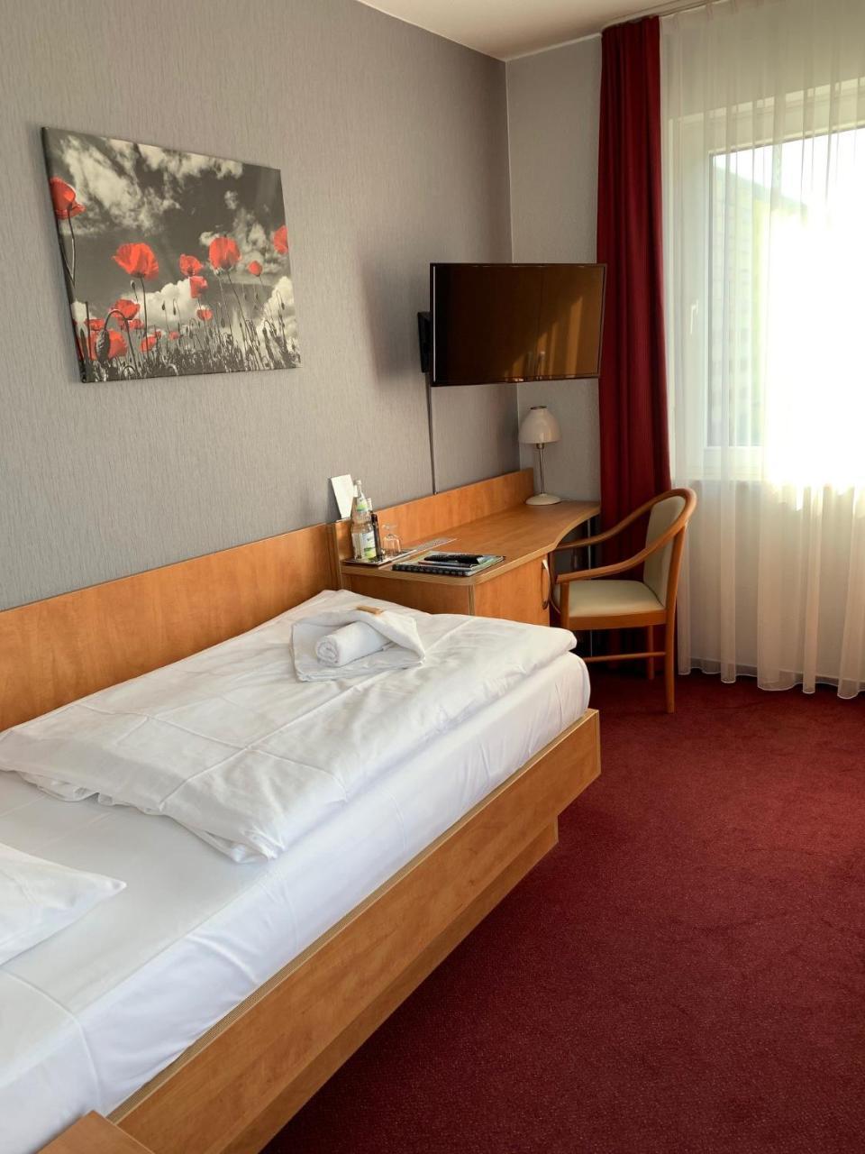Hotel Ambassador-Ludwigsfelde Exterior foto